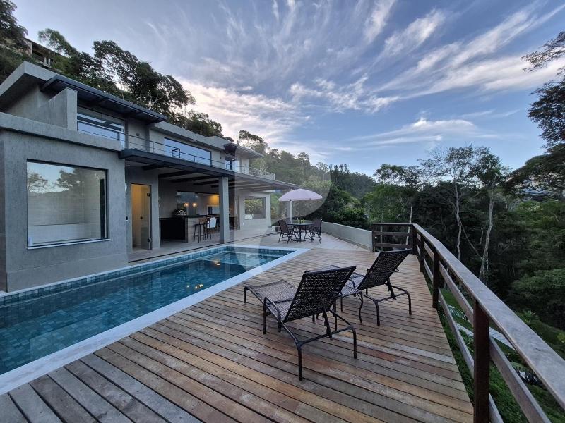 Casa à venda em Itaipava, Petrópolis - RJ - Foto 1